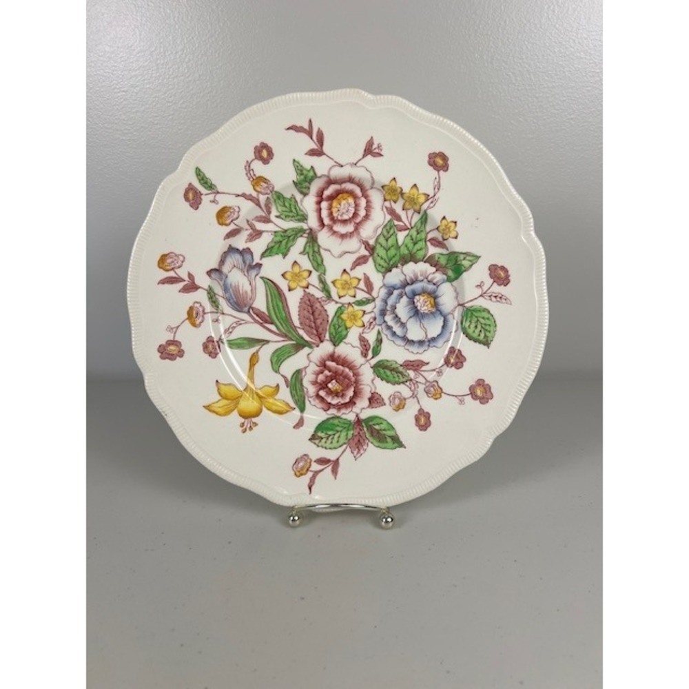 Johnson Brothers English Bouquet Dinner Plate Floral Scalloped Rim 10 In England